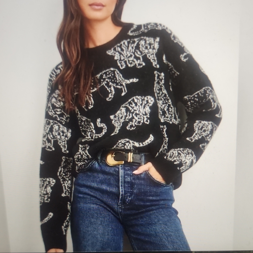 Faith & Zoe Black and White Leopard Print Sweater Size S